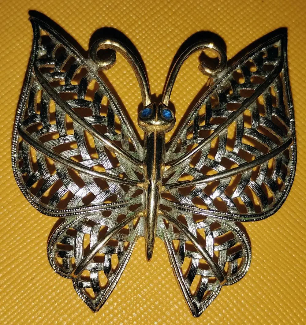 Vintage 1970s Avon Butterfly Brooch Blue Rhinestone Eyes Two Tone 2